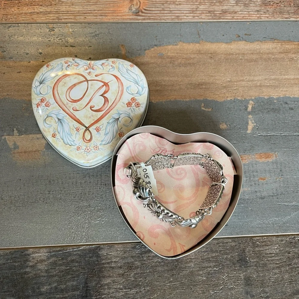 Vintage Brighton Chunky Bracelet in Heart Tin - Picture 1 of 5